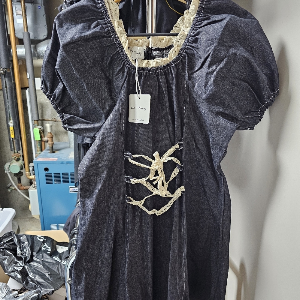 Love and Harmony- short sleeve Jean dress- women's size large- nwt